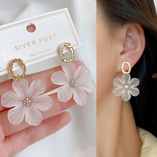 White Flower Hanging Earrings